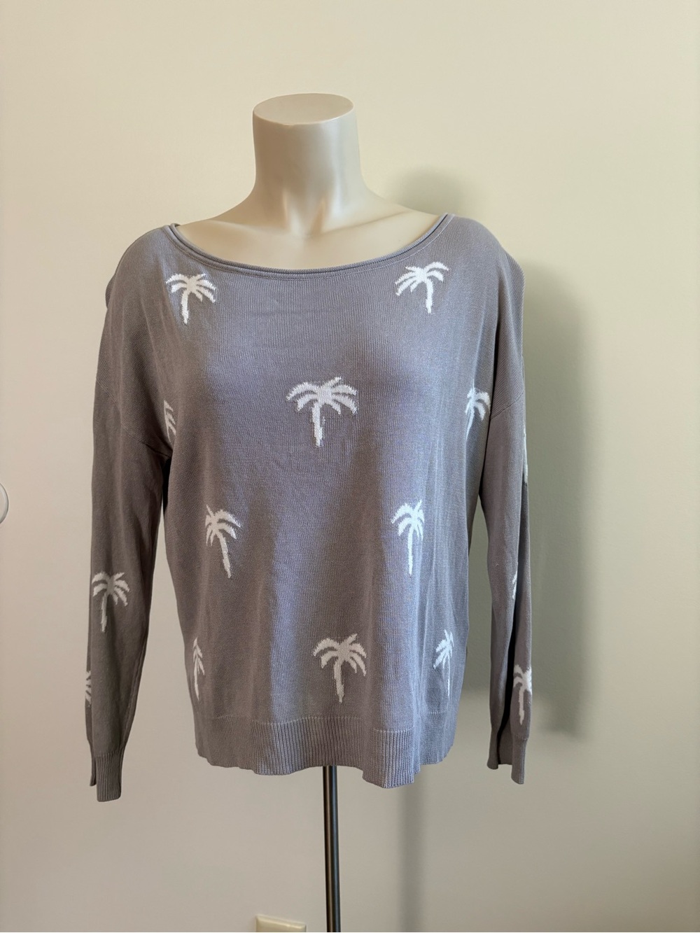 Pink Lily S Gray Sweater White Palm Tree Relaxed Neck Ribbed Cuffs & Hem